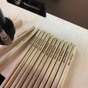 Pensil Kayu Custom Nama Grafir Laser